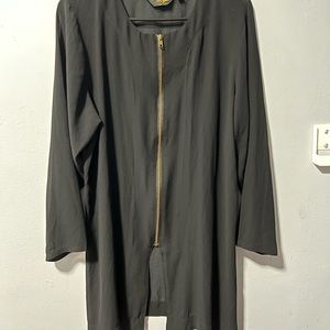 A transparent outer.